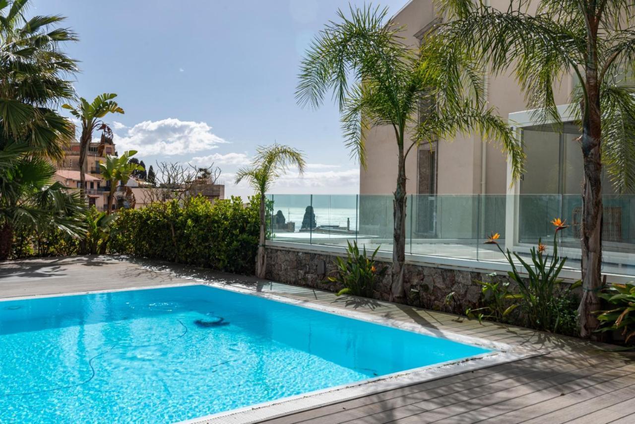 Minerva Luxury Town Center , Pool And Parking Apartment Taormina Luaran gambar