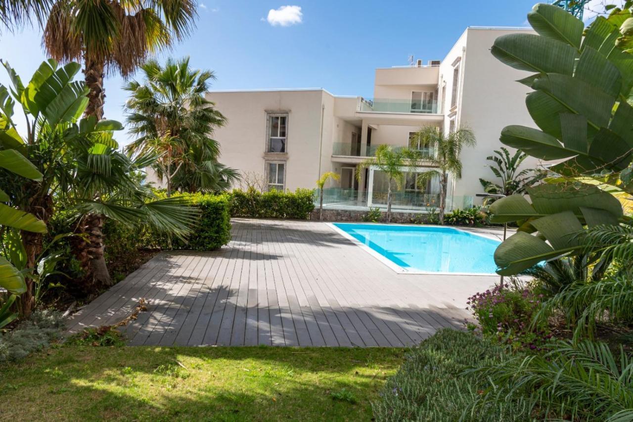 Minerva Luxury Town Center , Pool And Parking Apartment Taormina Luaran gambar