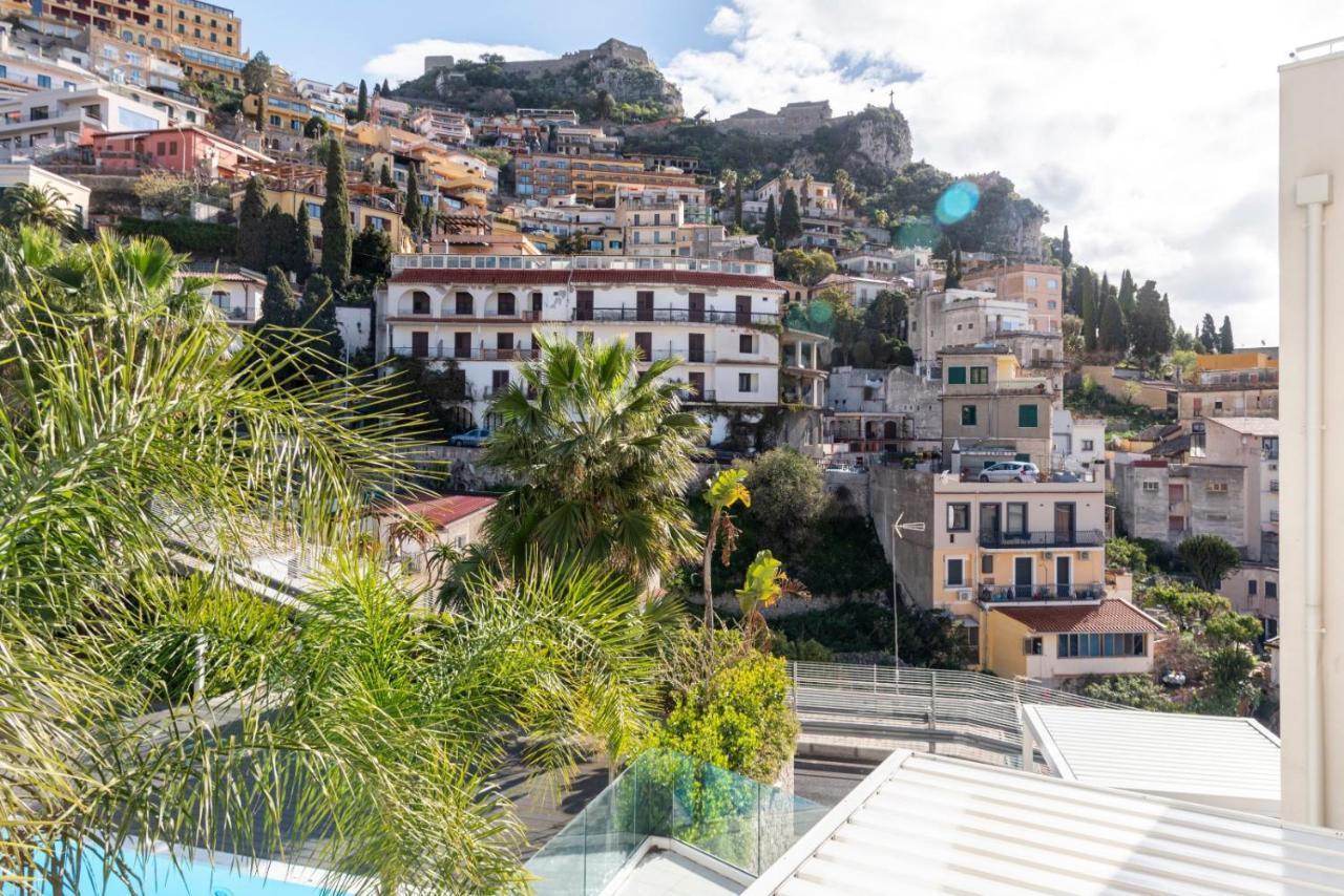Minerva Luxury Town Center , Pool And Parking Apartment Taormina Luaran gambar
